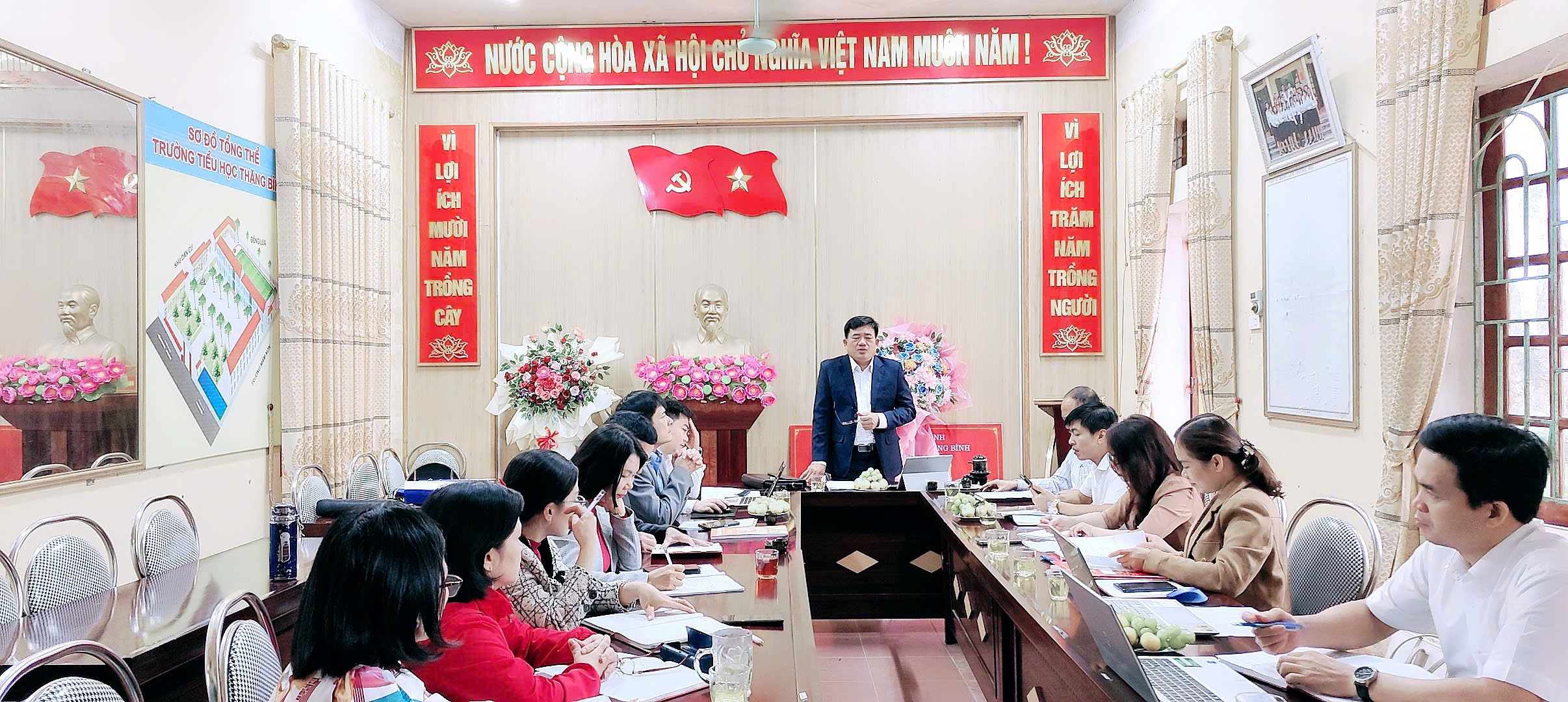 Anh-tin-bai